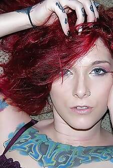 girlfriend with tattoo preview photo